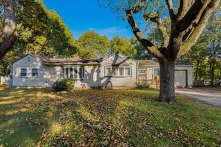 11 Lackey St, Haverhill, MA 01830