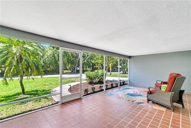 1920 32nd Avenue, Vero Beach, FL 32960