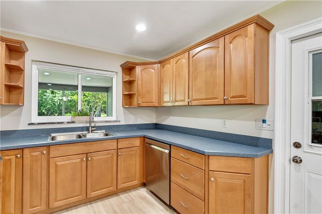 1920 32nd Avenue, Vero Beach, FL 32960