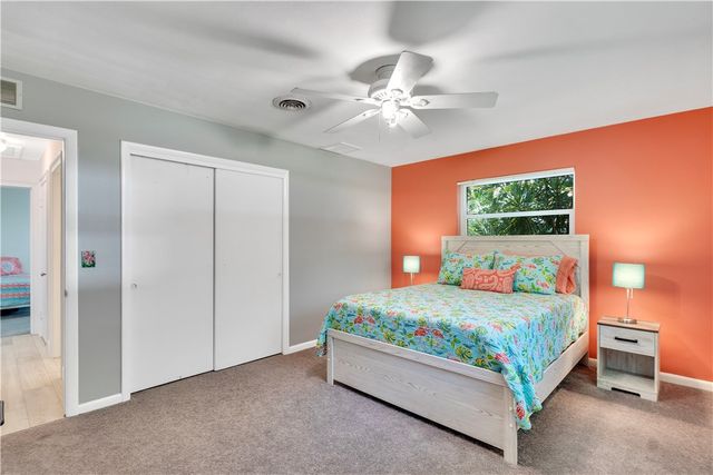 1920 32nd Avenue, Vero Beach, FL 32960
