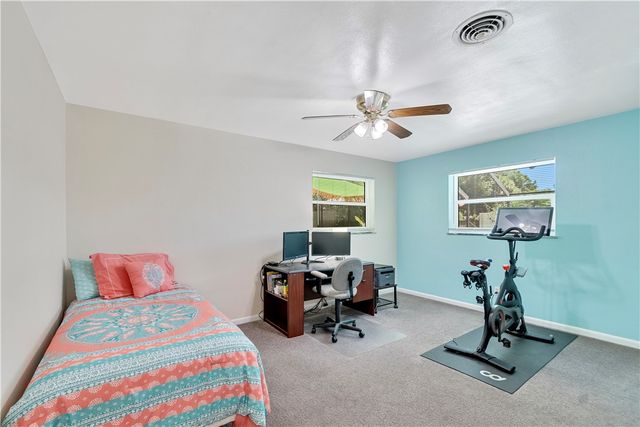 1920 32nd Avenue, Vero Beach, FL 32960