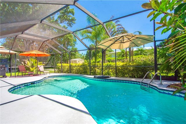 1920 32nd Avenue, Vero Beach, FL 32960