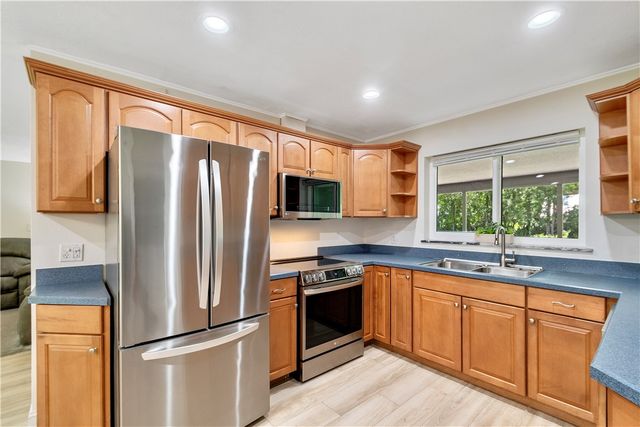 1920 32nd Avenue, Vero Beach, FL 32960
