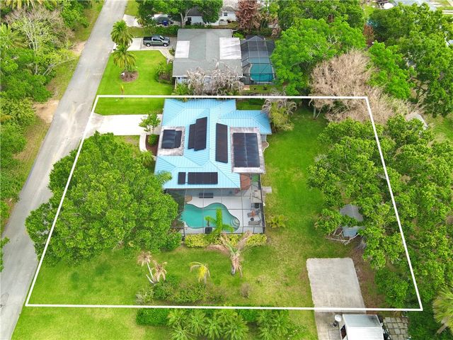 1920 32nd Avenue, Vero Beach, FL 32960