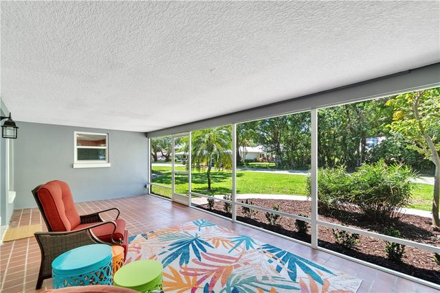 1920 32nd Avenue, Vero Beach, FL 32960