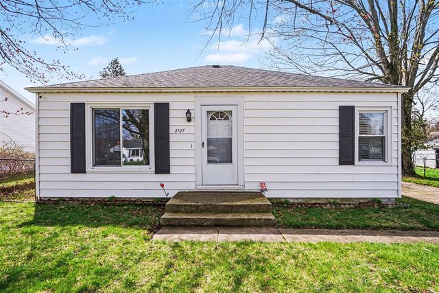 2127 Leif Avenue, Norton Shores, MI 49441