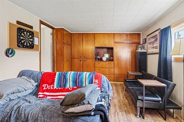 2127 Leif Avenue, Norton Shores, MI 49441
