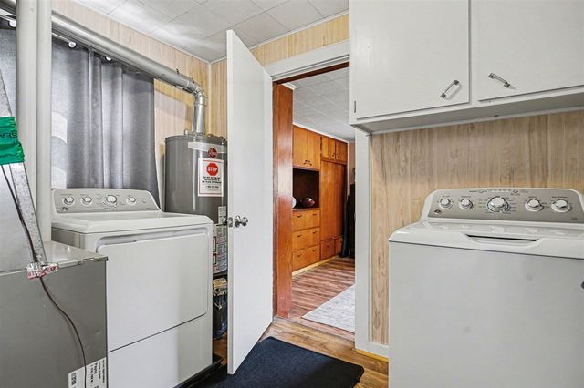 2127 Leif Avenue, Norton Shores, MI 49441
