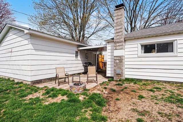 2127 Leif Avenue, Norton Shores, MI 49441
