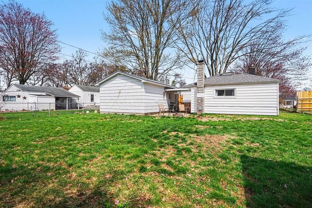 2127 Leif Avenue, Norton Shores, MI 49441