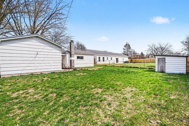 2127 Leif Avenue, Norton Shores, MI 49441