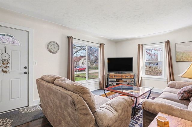 2127 Leif Avenue, Norton Shores, MI 49441