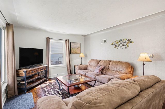 2127 Leif Avenue, Norton Shores, MI 49441