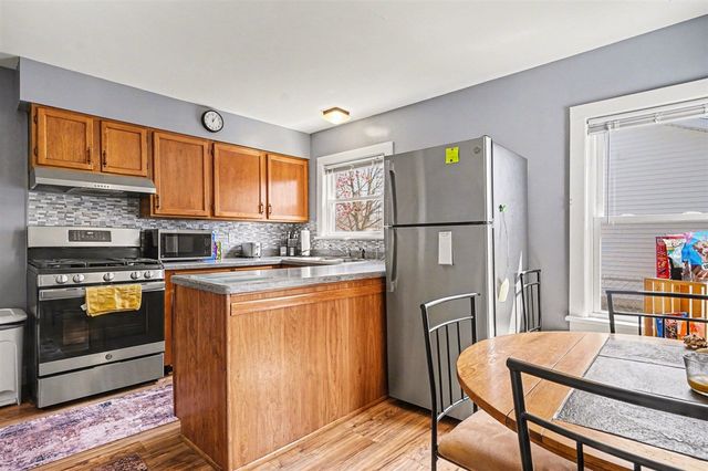 2127 Leif Avenue, Norton Shores, MI 49441