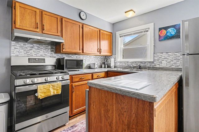 2127 Leif Avenue, Norton Shores, MI 49441