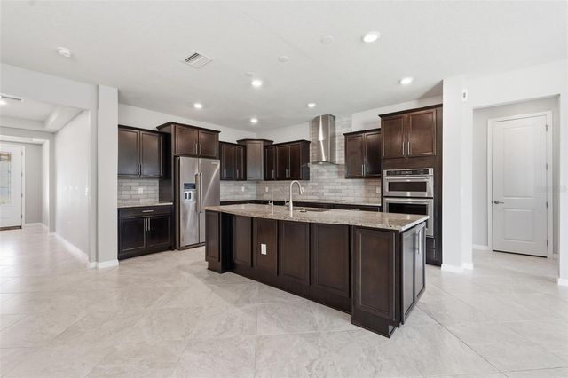 18760 BIRCHWOOD GROVES DRIVE, Lutz, FL 33558