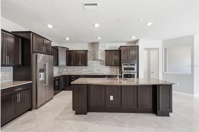 18760 BIRCHWOOD GROVES DRIVE, Lutz, FL 33558