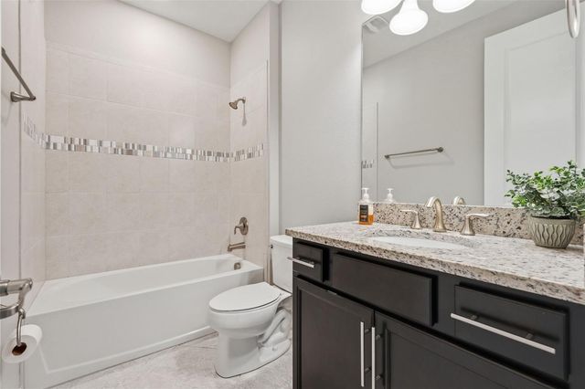 18760 BIRCHWOOD GROVES DRIVE, Lutz, FL 33558