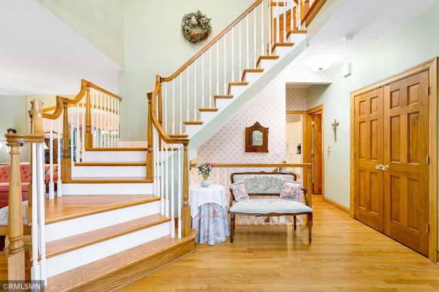 9570 Norway Hills Trail, Lakeville, MN 55044