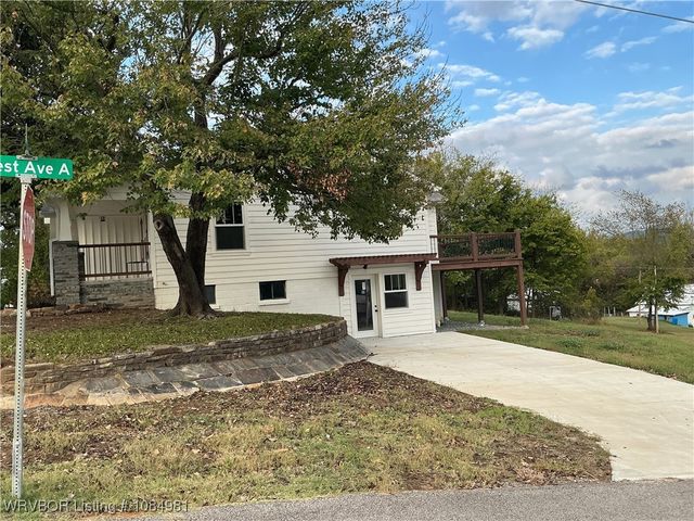 205 W 4th Street, Heavener, OK 74937