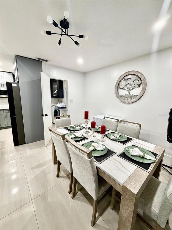 Image 12 of property listing at 4911 SHETLAND AVENUE, Tampa, FL 33615