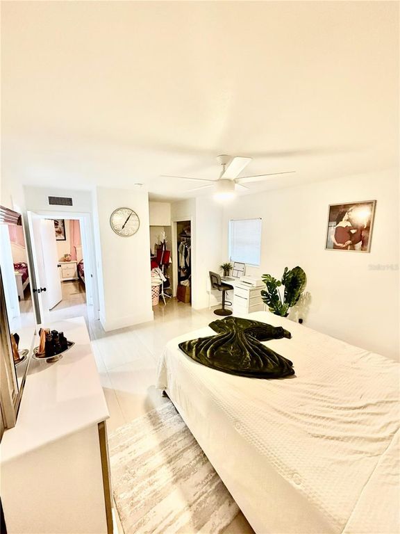 Image 16 of property listing at 4911 SHETLAND AVENUE, Tampa, FL 33615