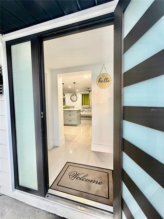 Image 8 of property listing at 4911 SHETLAND AVENUE, Tampa, FL 33615