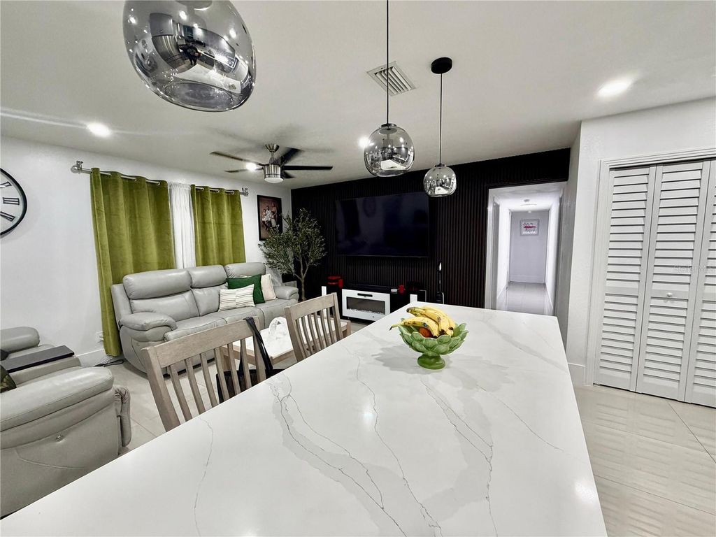 Image 10 of property listing at 4911 SHETLAND AVENUE, Tampa, FL 33615