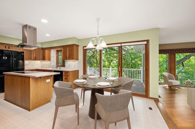 12050 48th Avenue N, Plymouth, MN 55442
