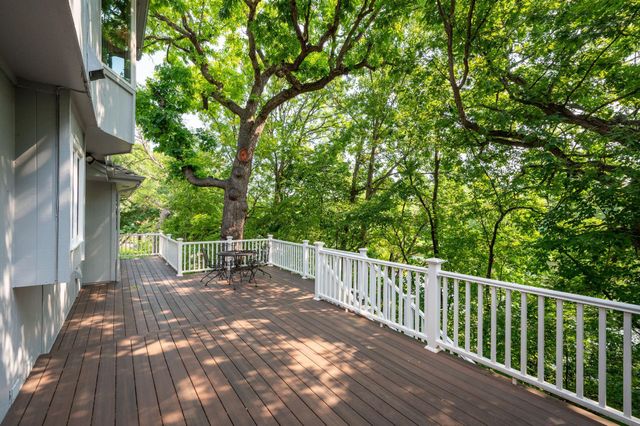 12050 48th Avenue N, Plymouth, MN 55442