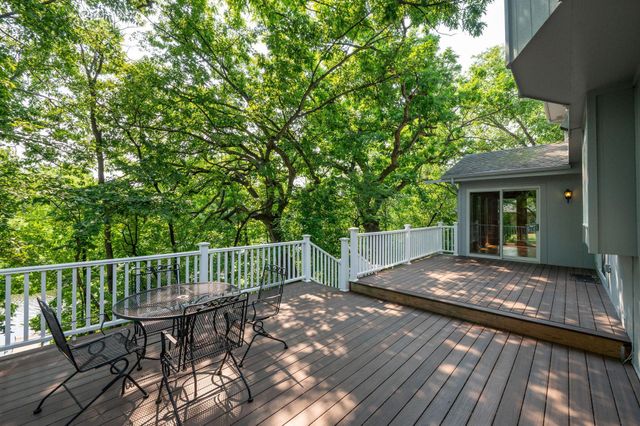12050 48th Avenue N, Plymouth, MN 55442