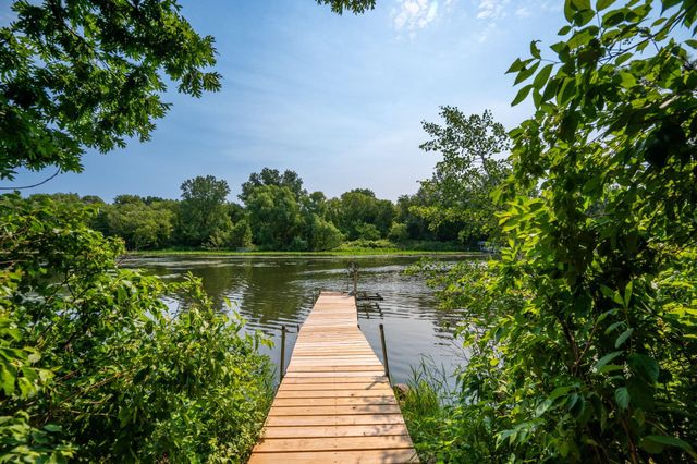12050 48th Avenue N, Plymouth, MN 55442
