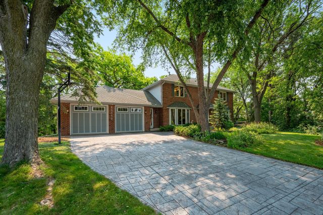 12050 48th Avenue N, Plymouth, MN 55442