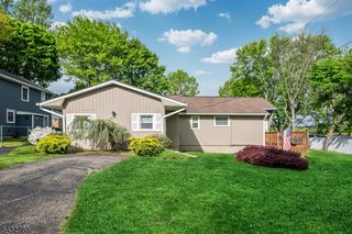6 Outlook Ave, Mount Olive Twp., NJ 07828