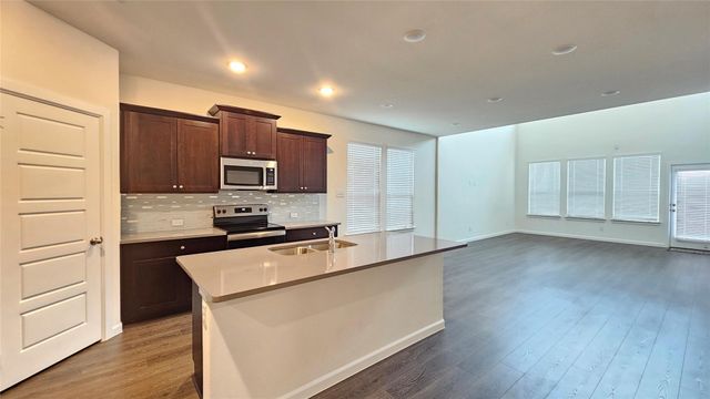 1215 Stagecoach Trail, Justin, TX 76247