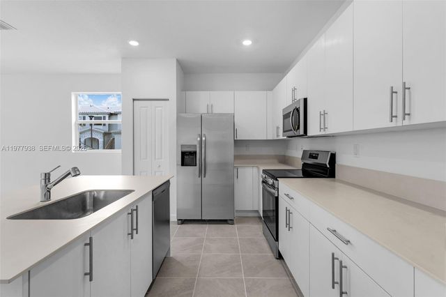 191 SE 11th Ave, Florida City, FL 33034