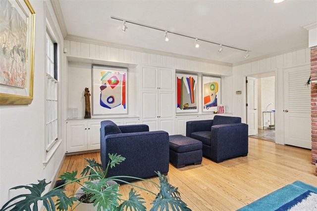 1060 Chestnut Street, Ann Arbor, MI 48104