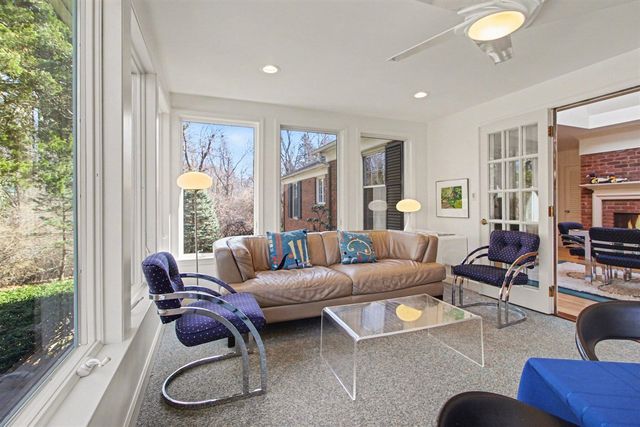 1060 Chestnut Street, Ann Arbor, MI 48104