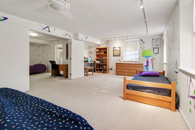 1060 Chestnut Street, Ann Arbor, MI 48104