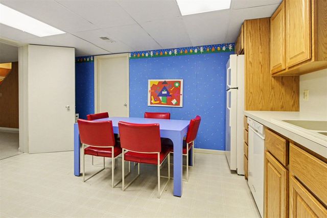 1060 Chestnut Street, Ann Arbor, MI 48104