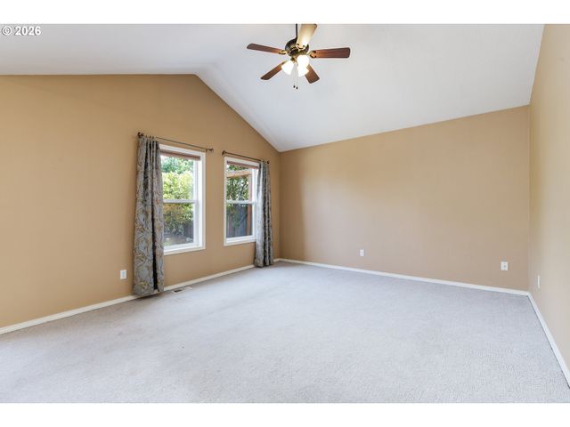 15035 PEBBLE BEACH Dr, Oregon City, OR 97045