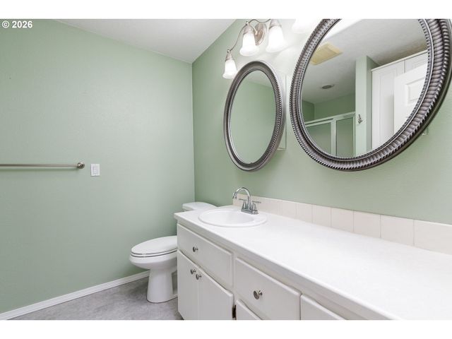 15035 PEBBLE BEACH Dr, Oregon City, OR 97045