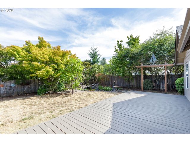 15035 PEBBLE BEACH Dr, Oregon City, OR 97045