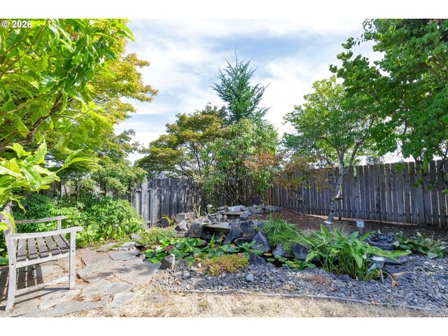 15035 PEBBLE BEACH Dr, Oregon City, OR 97045