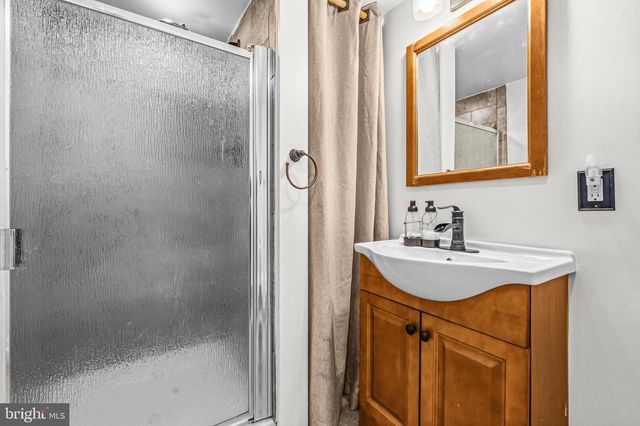 7528 BRENISH DR, Gaithersburg, MD 20879