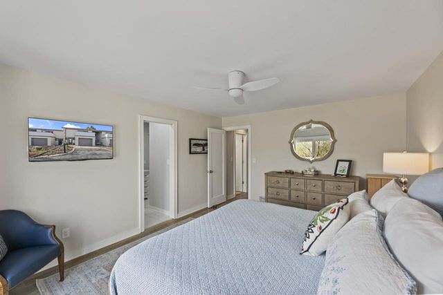 966 Valentine ROAD, Oconomowoc, WI 53066