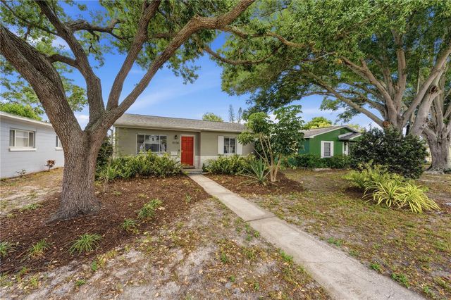 5136 4TH AVENUE N, St Petersburg, FL 33710