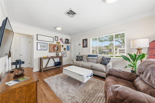 5136 4TH AVENUE N, St Petersburg, FL 33710