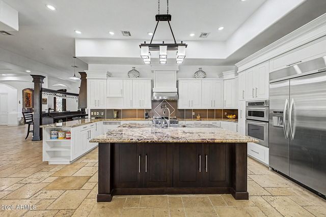 7320 E SWEETWATER Avenue, Scottsdale, AZ 85260
