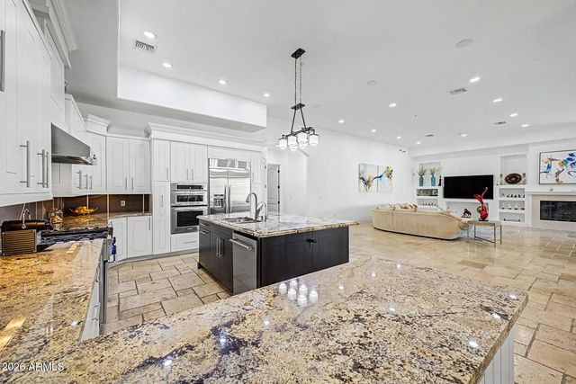 7320 E SWEETWATER Avenue, Scottsdale, AZ 85260